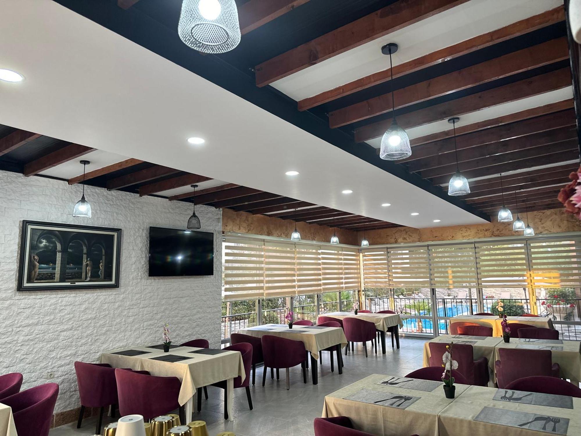 Hotel Halibas Ulcinj Ngoại thất bức ảnh