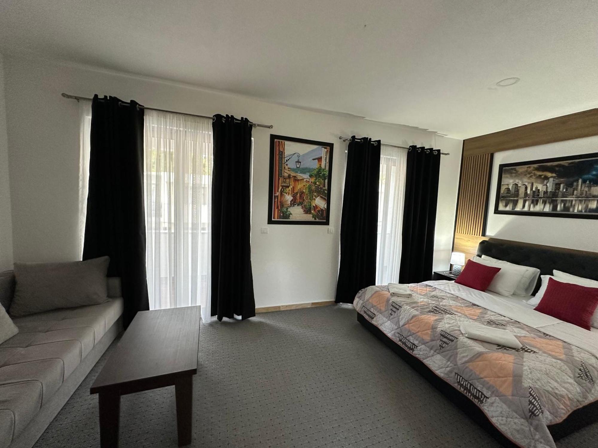 Hotel Halibas Ulcinj Ngoại thất bức ảnh